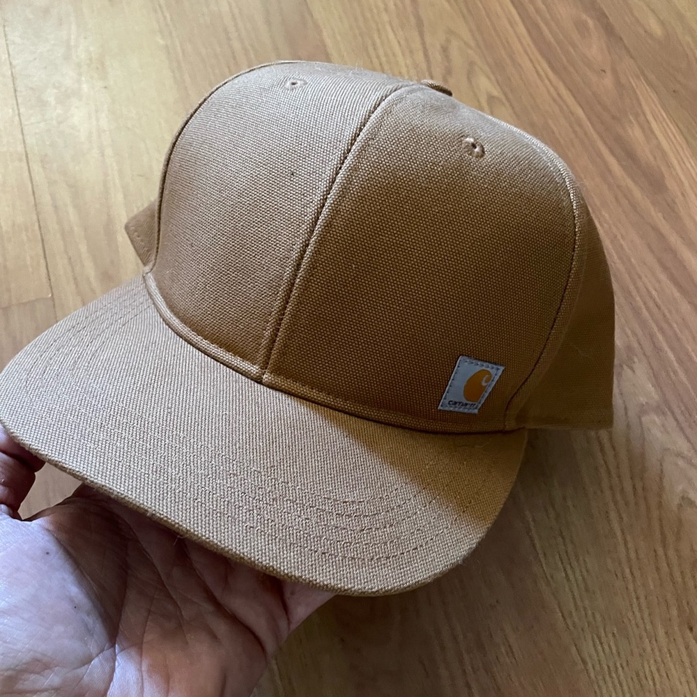 New burnt/brown Carhartt hat